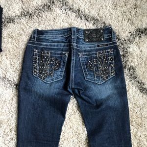 Miss Me skinny cut size 24